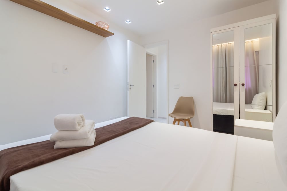 Comfort in Leblon 10 Minutes From the Beach Bm802