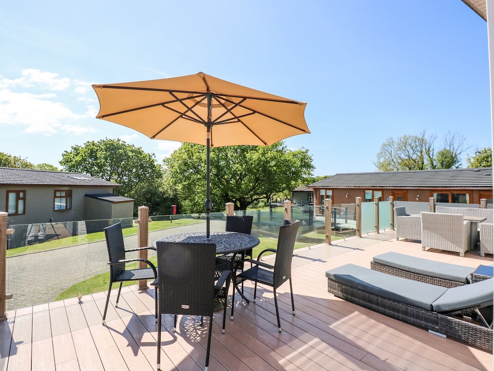 32 Sanctuary Lodge