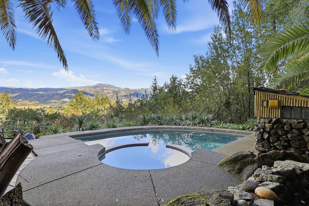 Adventure Alexander Valley Lodge With Pool & Hot Tub 6 Bedroom Villa