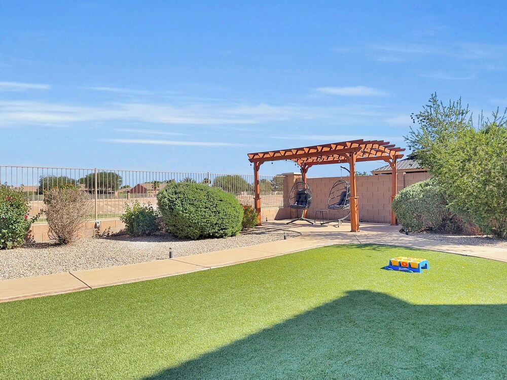 Bustos Maricopa
