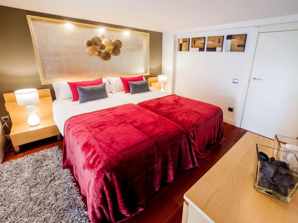 Victoria City Center 1 Downtown Luxury Duplex