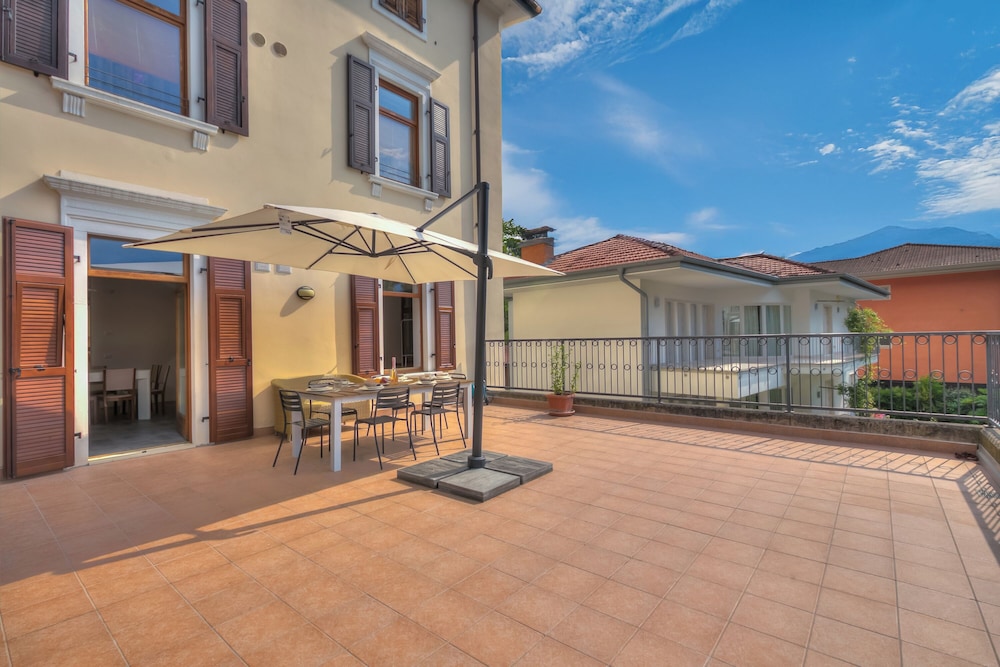 Boutique Terrace Apartment In The Center