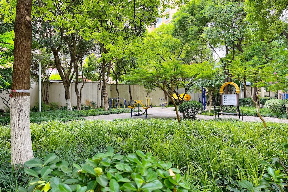 Tyms Xujiahui Elegant 1BR APT
