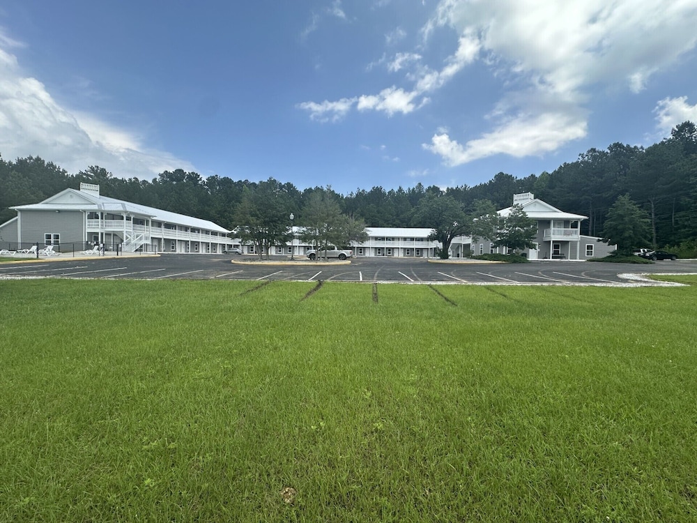 Lake Park Inn