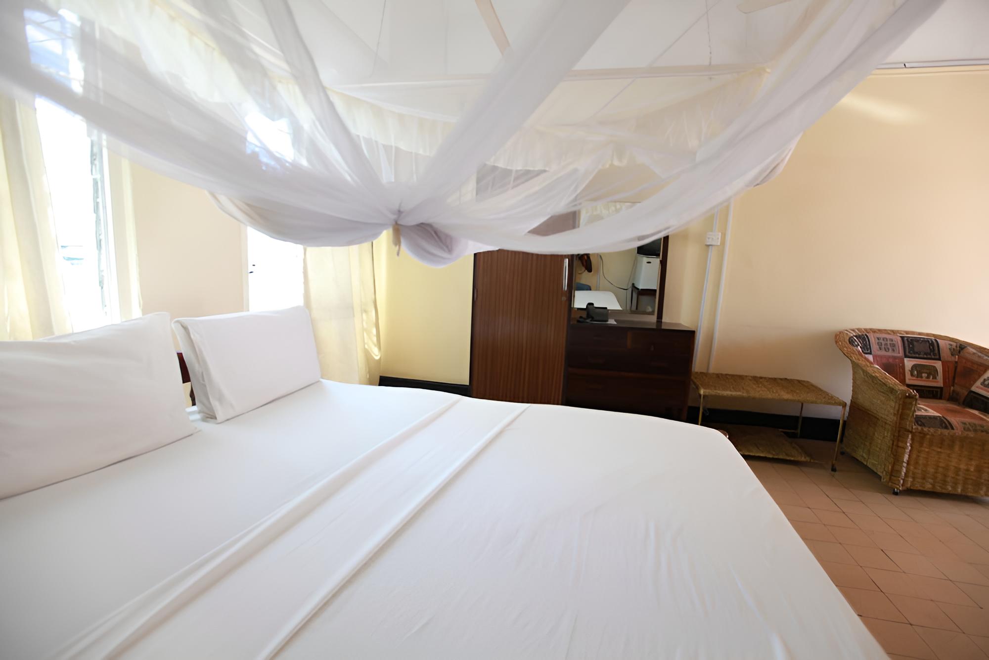 New Palm Tree Hotel