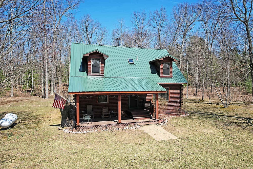 Manistee Cabin in Manistee