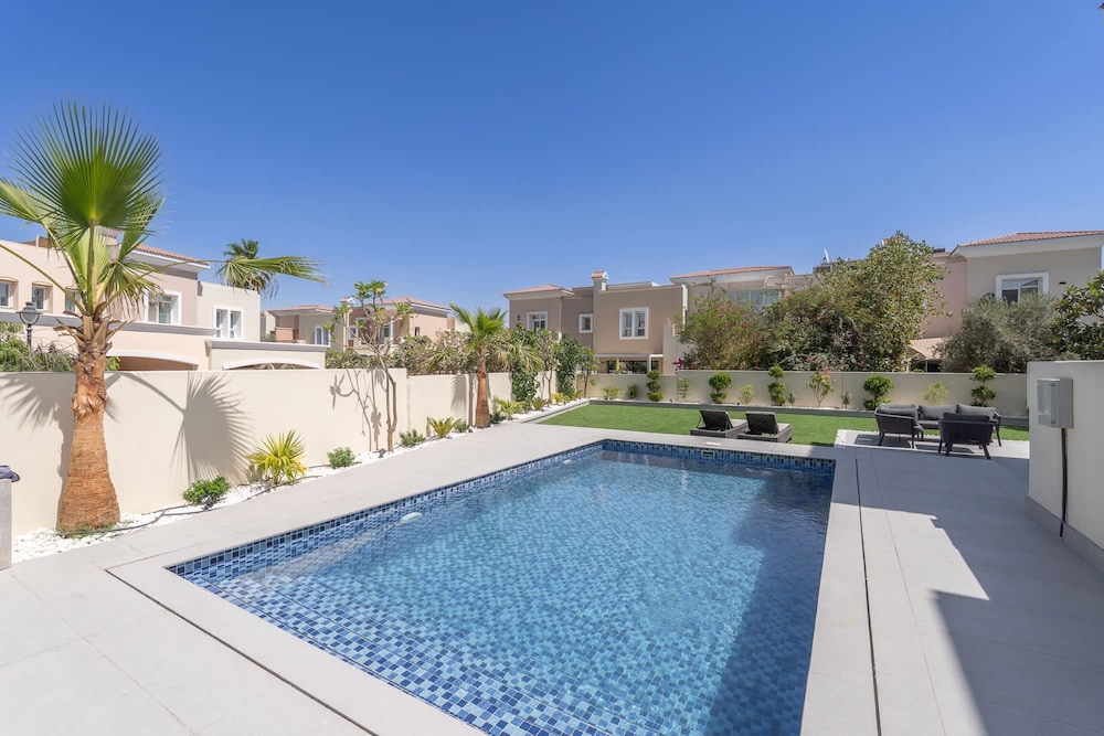 Luxury 4BR Villa-al Reem 3-perfect Family Getaway