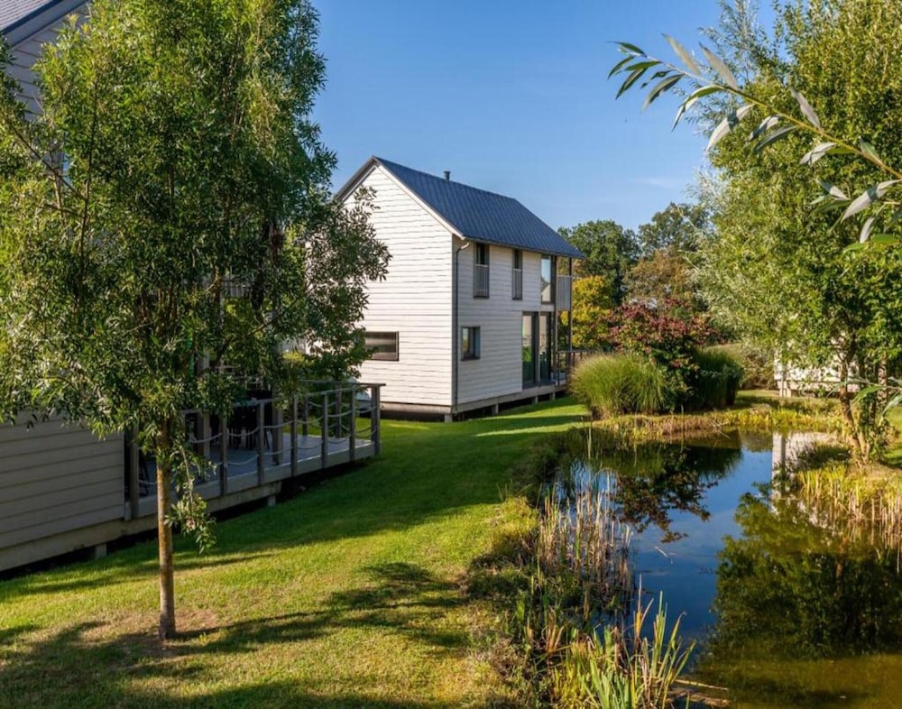 Family Villa by the Lake