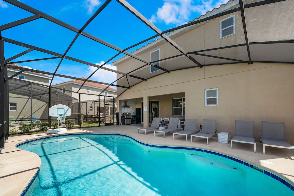 8005 Oak Shadow Ct