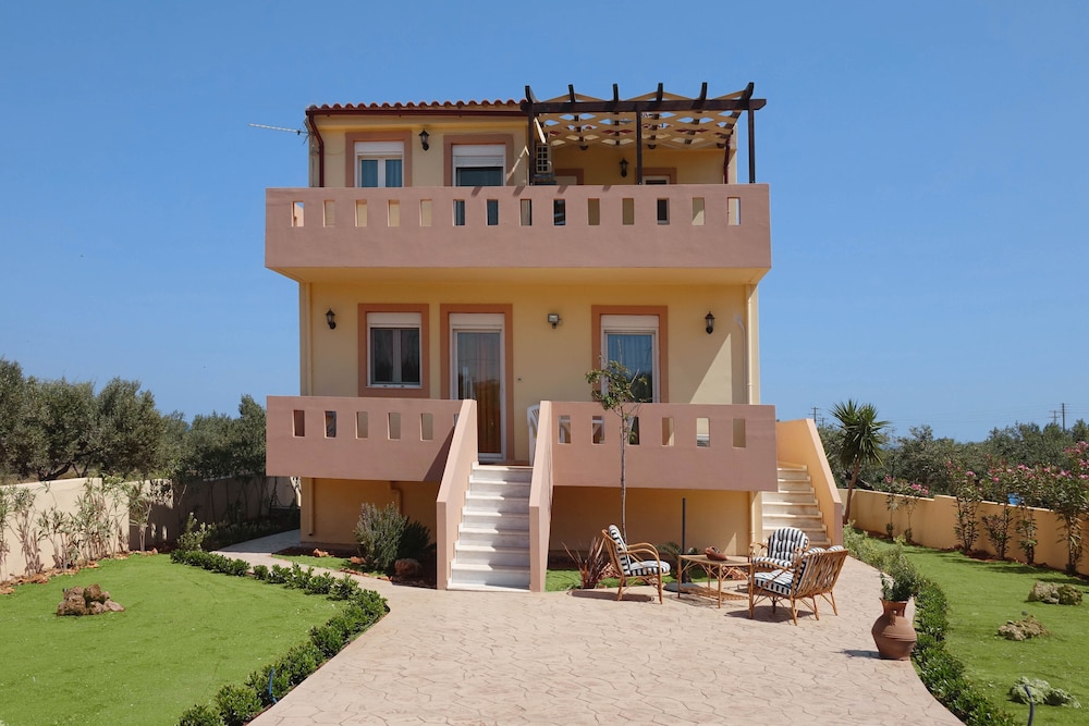 Villa Styliana - Annisaras - near the beach