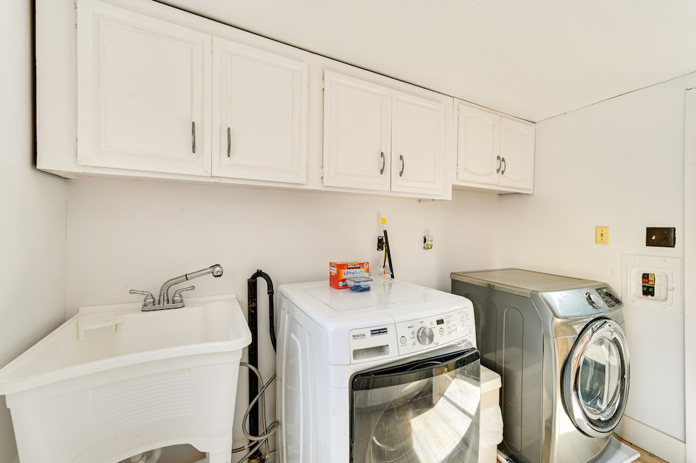 Sunny San Diego Home w/ Private Yard & Grill!
