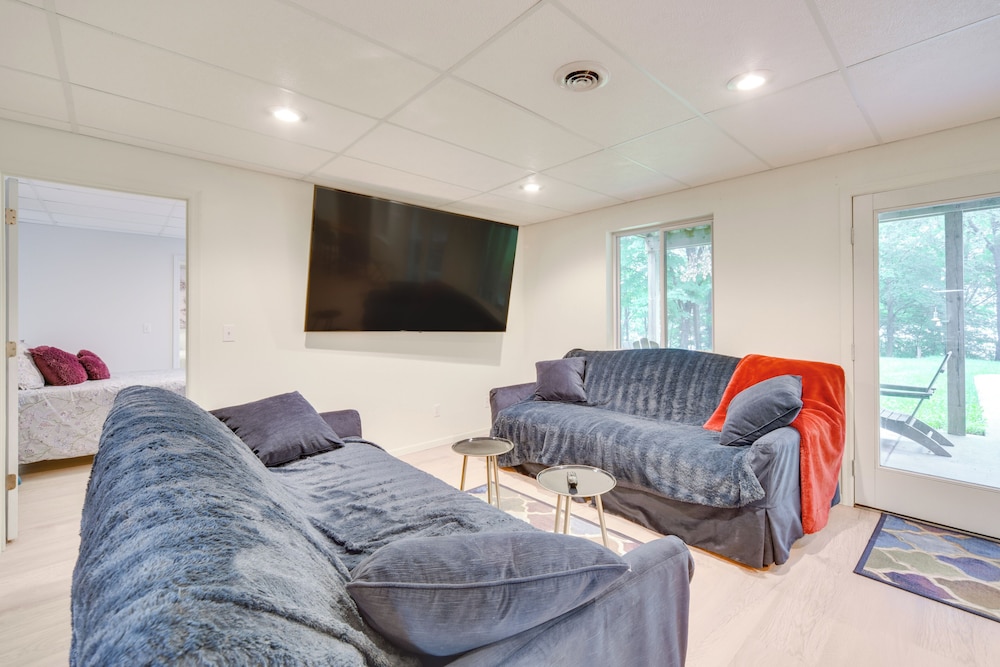 Swim Dock & Game Room: Lakefront Home in Siren!