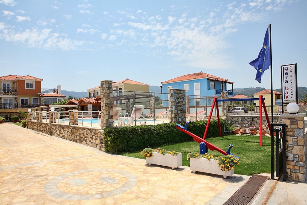 Gera Bay Studios and Apartments