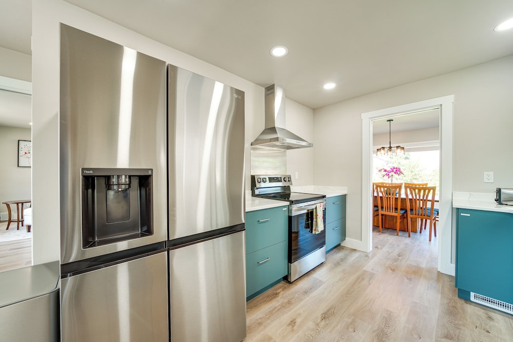 3 Mi to Dtwn: Family Home w/ Garden in Yakima