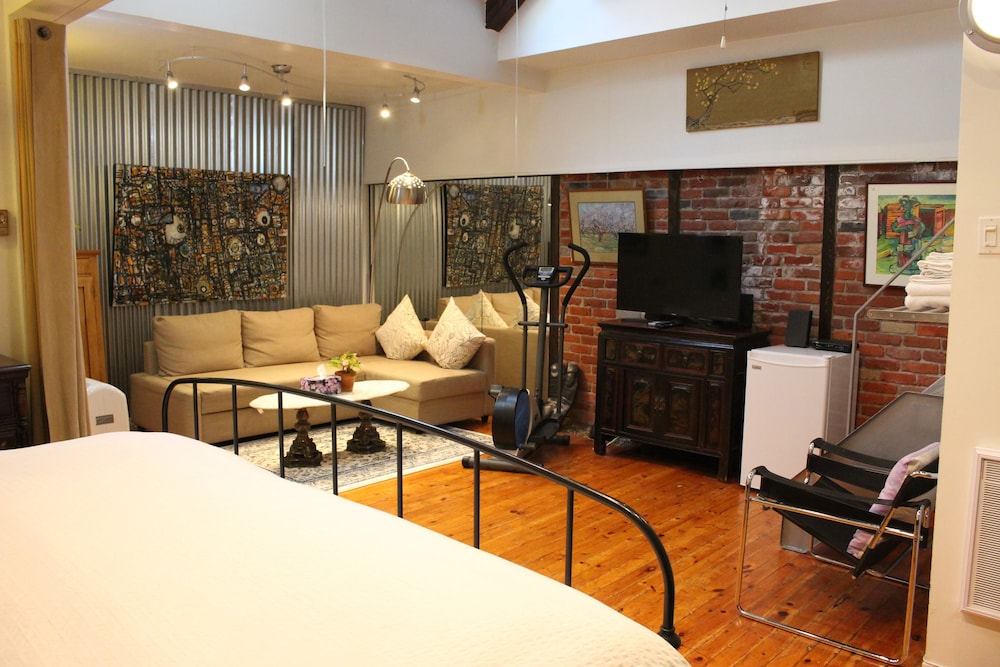 La Loggia Art B&B