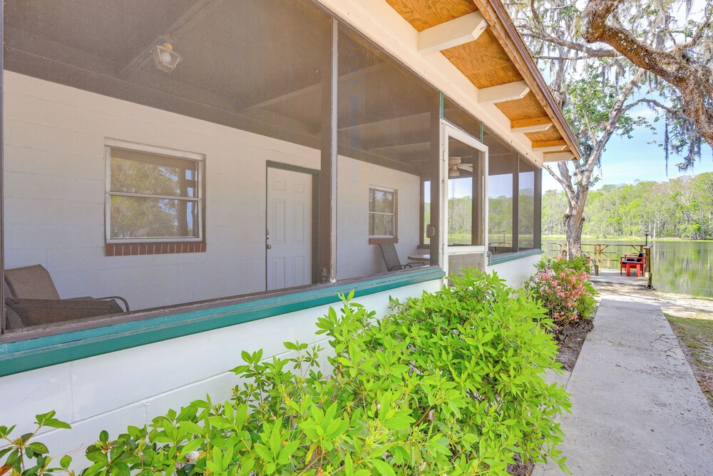 Dock & Fire Pit: Scenic Studio on Suwannee River!