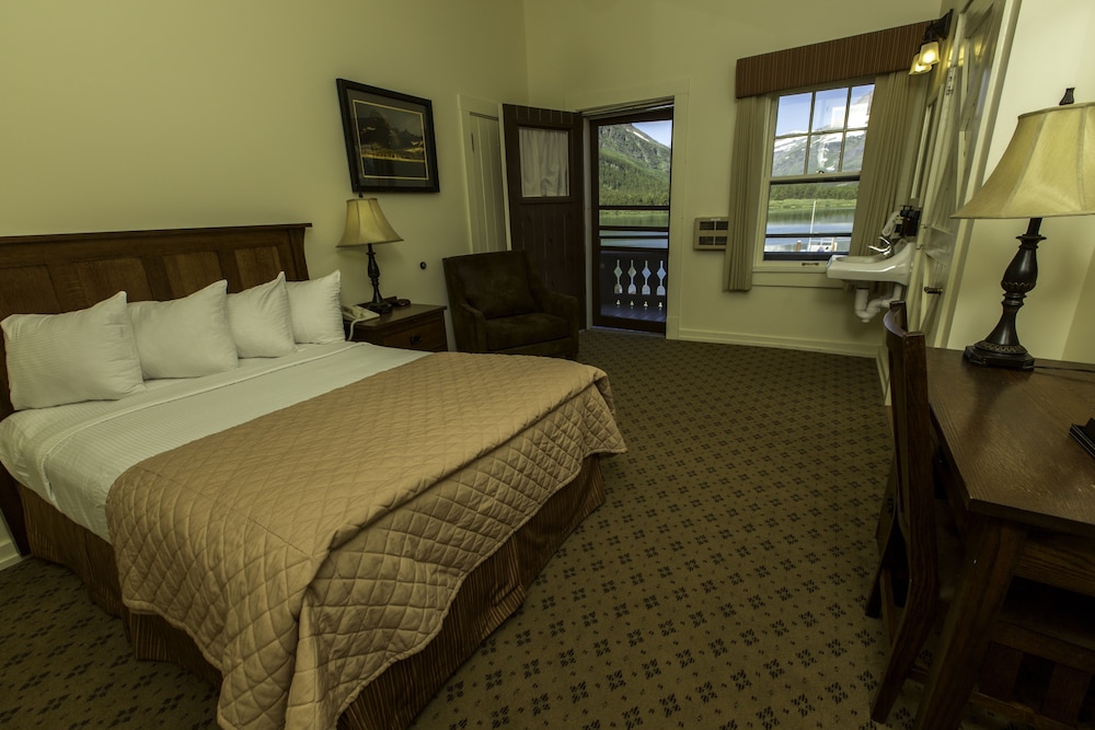 Many Glacier Hotel - Inside the Park