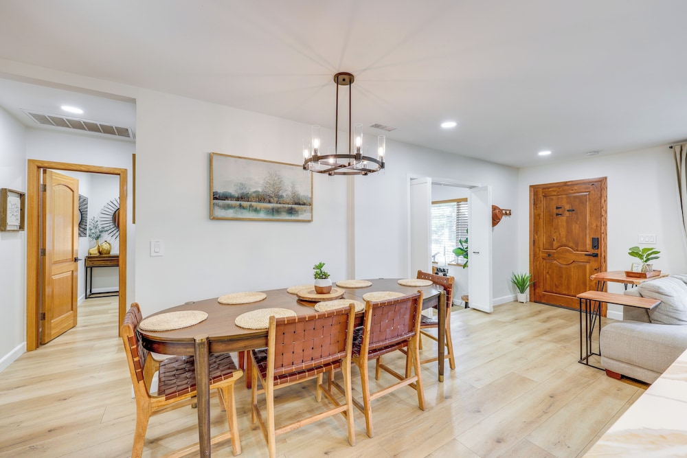 Walk to Big Bear Marina: Modern Home w/ Hot Tub!
