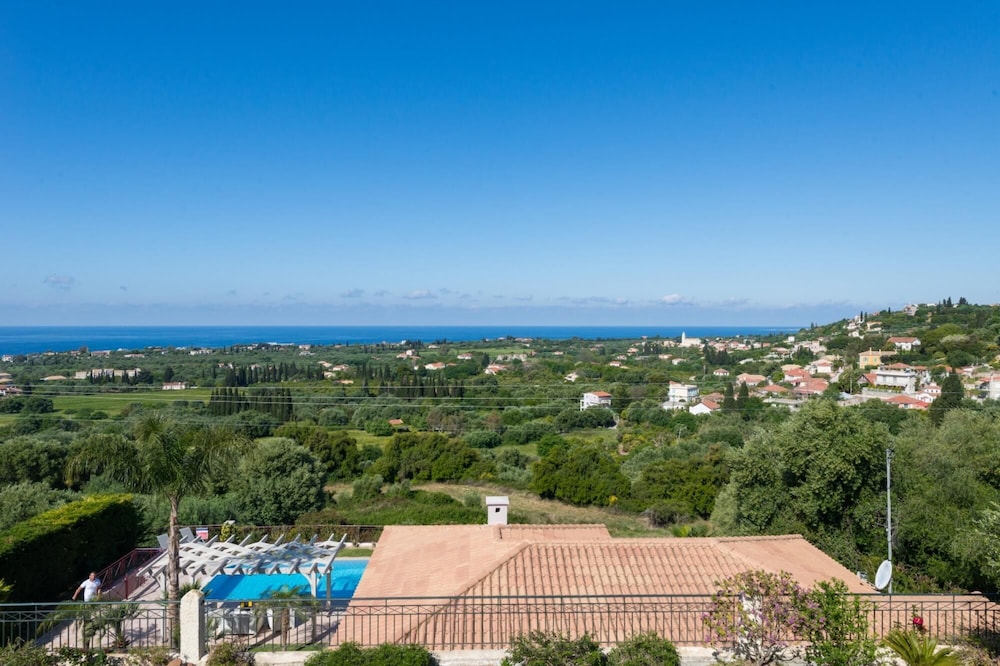 Villa Mera in Kaligata view 3