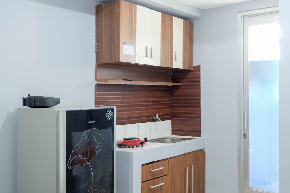Sea View Studio Apartment at Green Bay Pluit view 5