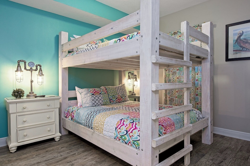 San Carlos #605 by Southern Vacation Rentals