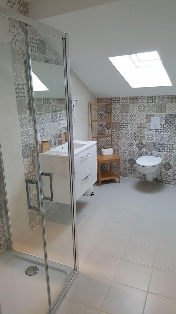 Castel Bayeux Guesthouse