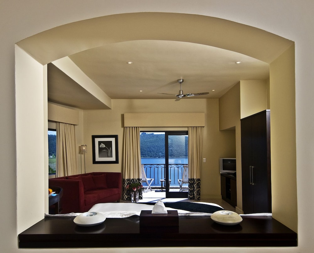 Lodge on the Lake & Wellness Spa