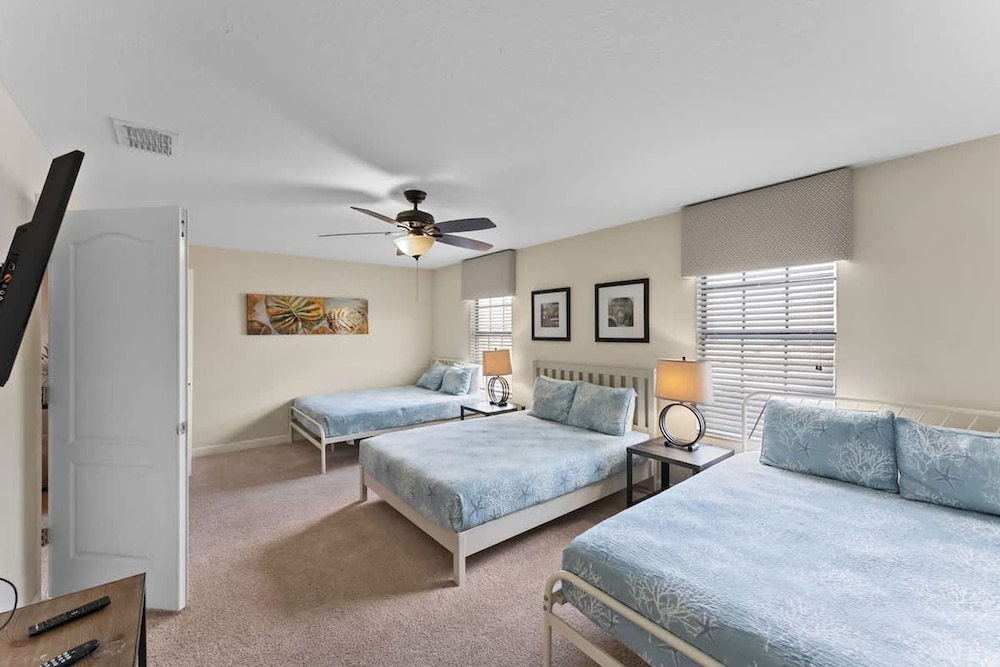 Game Room Large Pool 9BR Disney Area