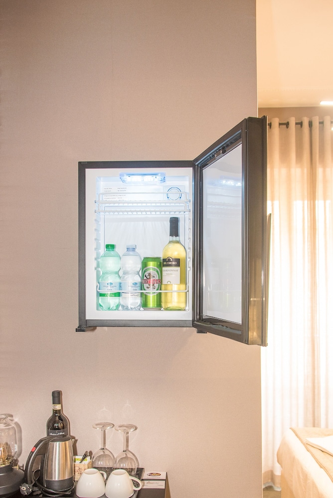 Rometobe Rooms & Hospitality