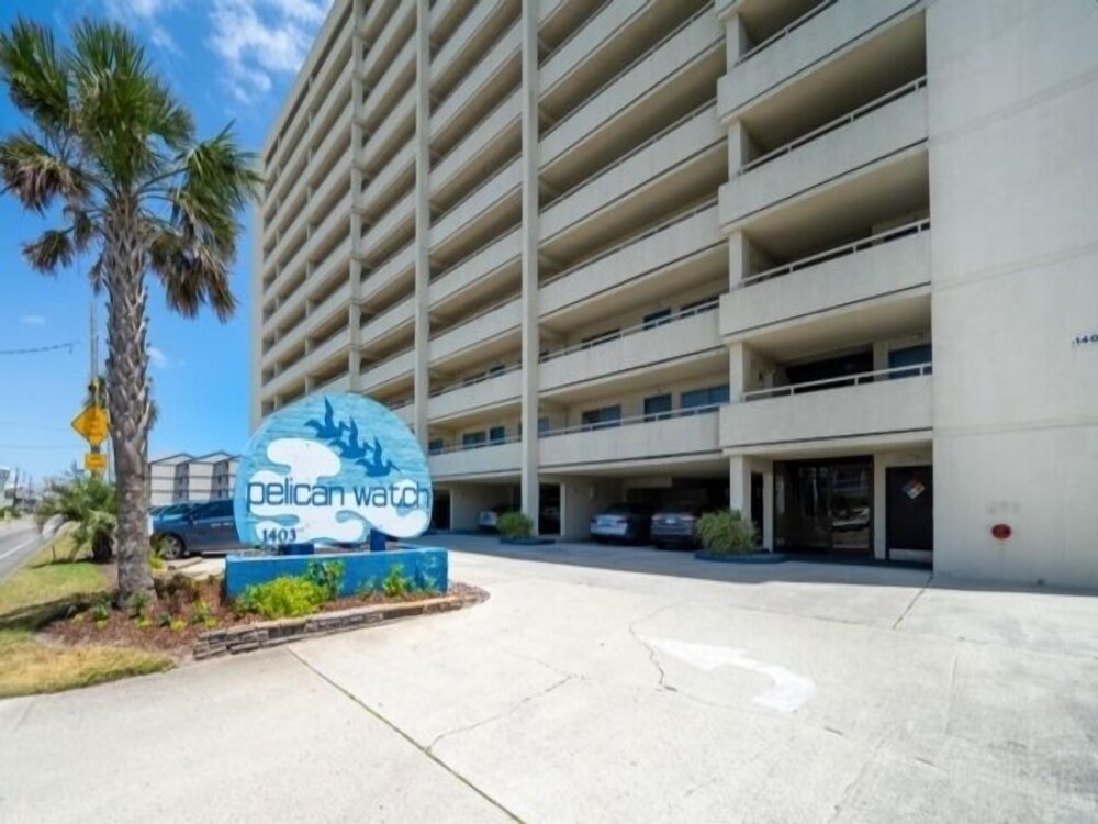 Casa Pelicano - Oceanfront Luxury! Enjoy Epic Ocean Views From This 7th Floor Dream Condo 3 Bedroom Condo by RedAwning