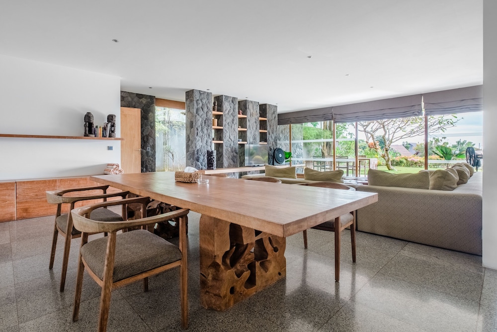 Jimbaran Balangan BeachFront Villa Nakar