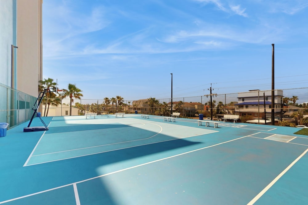 Beautifully Furnished Condo w/ Breathtaking Views