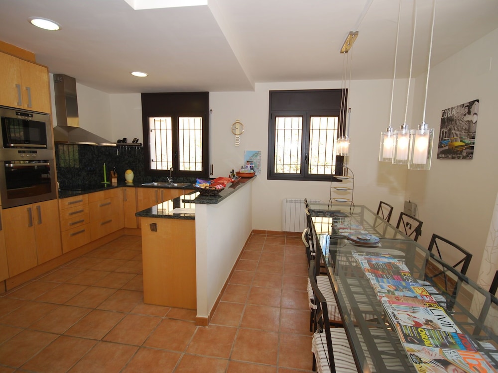 Luxurious Villa in Calonge With Private Pool photo 5