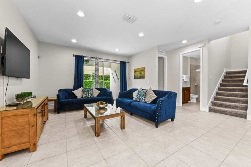 Elegant 8br Retreat W/ Private Pool, Spa & Family-friendly Comfort 8 Bedroom Villa