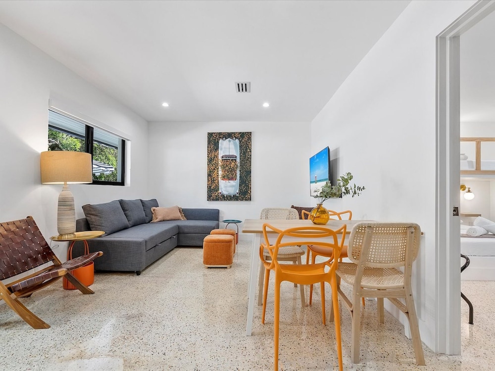Fresh Modern With Pool Oasis