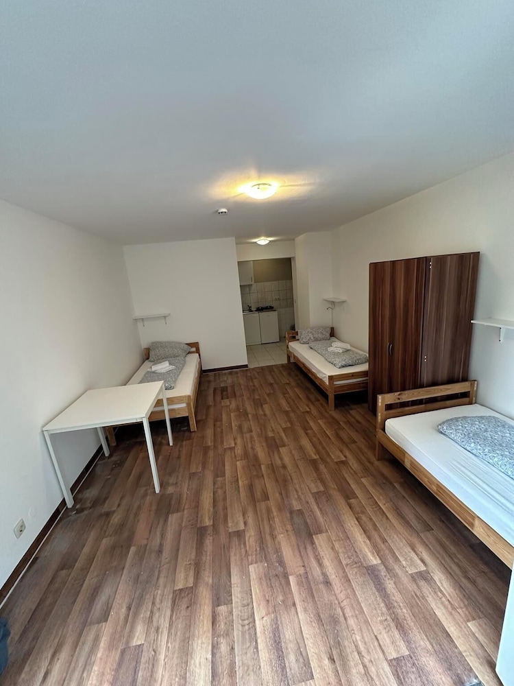 2-Rent Group Hostel Apartments HAN53