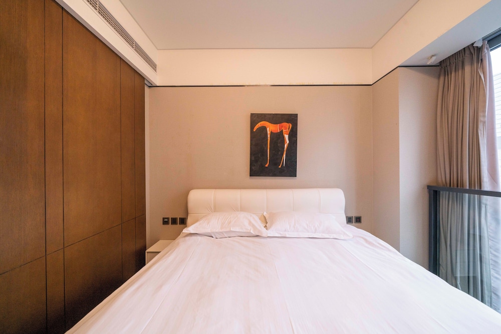 Zhome-Three Bedroom Luxury Suite2