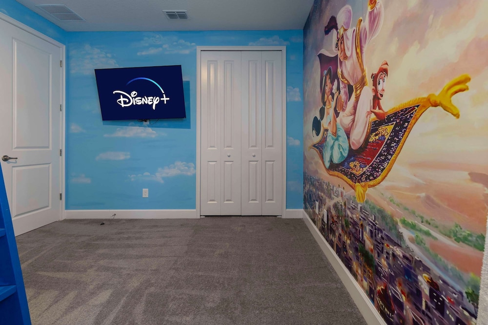 5BR Themed Family Villa Near Disney With Private Pool