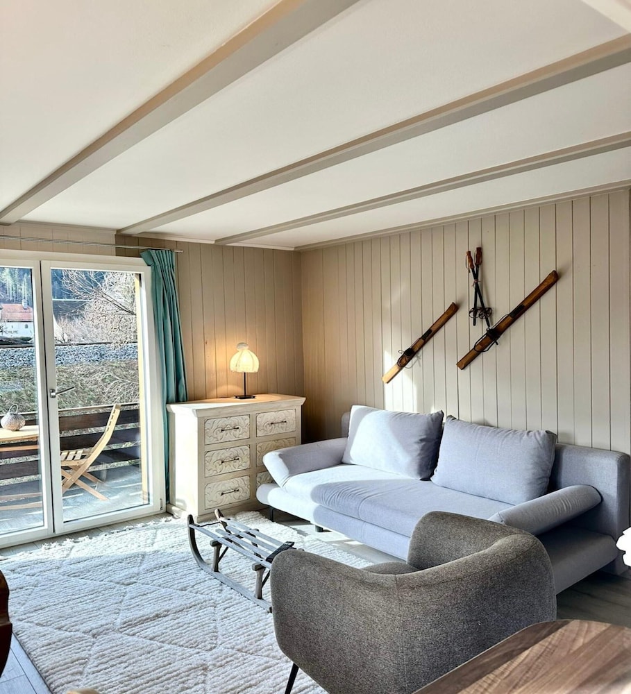 Cosy Chalet With Garden