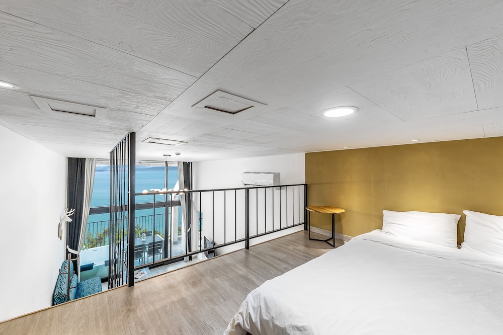 Yeosu Lastella Spa Pet-friendly Pension
