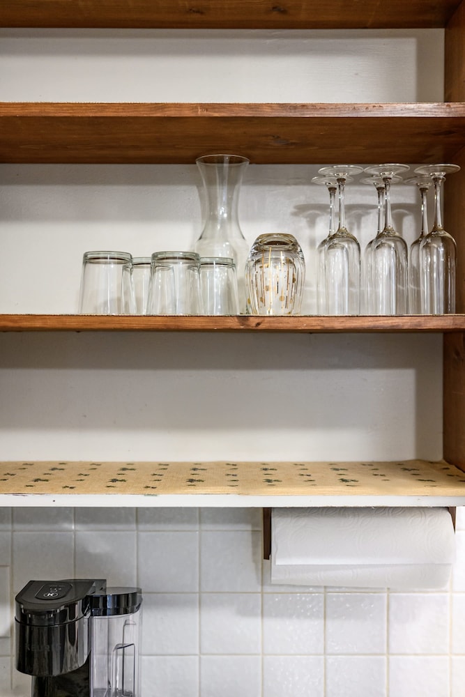 Cozy Pasadena Home Steps From Rose Bowl w Parking
