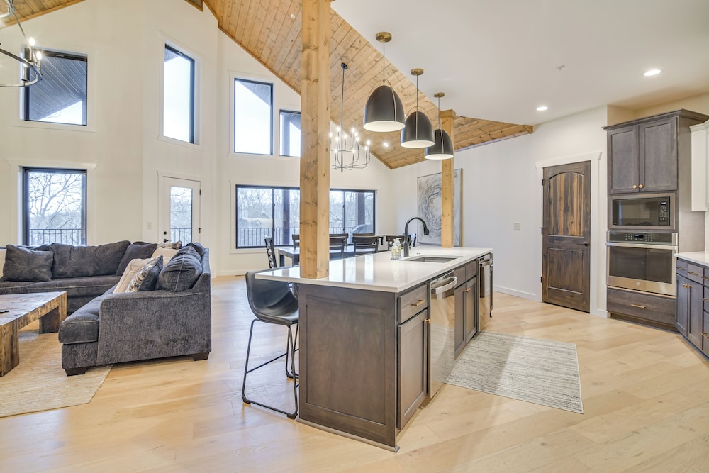 Fireplace + Lake Access: Waterfront Branson Escape
