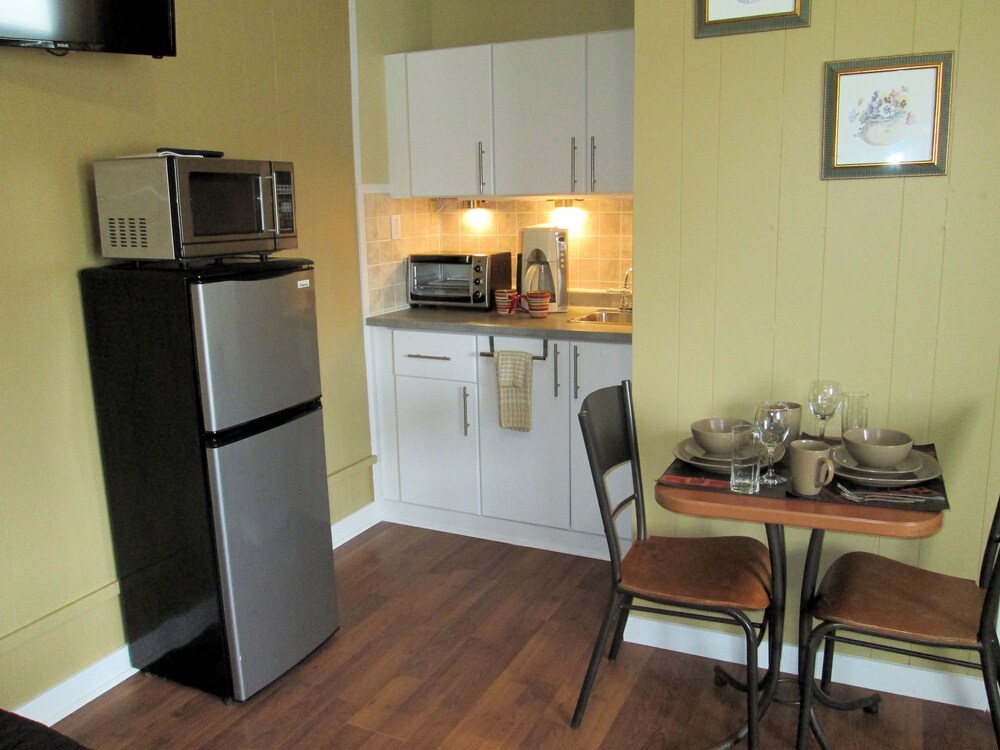 Edgewater Resorts - Edgewater Inn