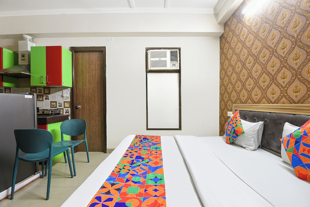 Fabhotel The Flora