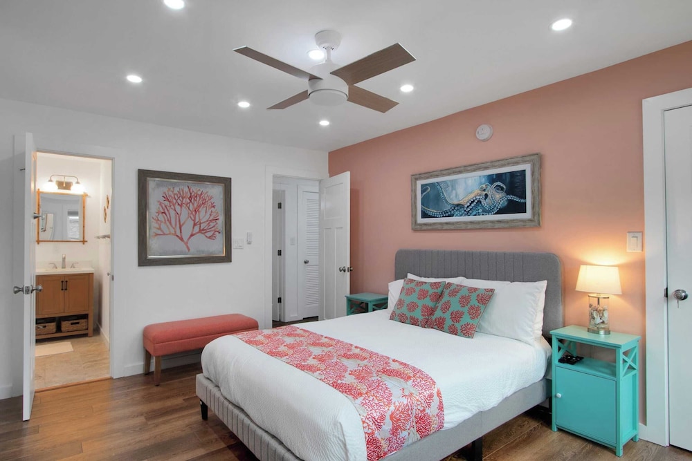 Shem Creek Retreat by Avantstay 10 Mins to Downtown Charleston Yard + Patio