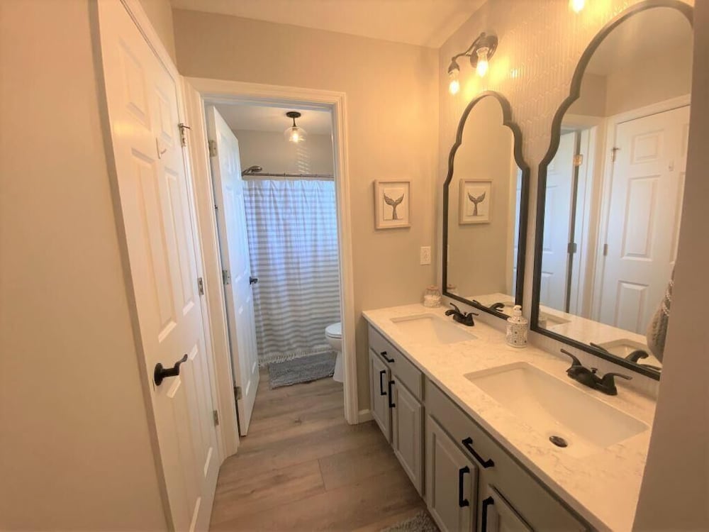 Saltee Cove Coastal Getaway - Charming 3 Bedroom/2.5 Bath Lowcountry Cottage