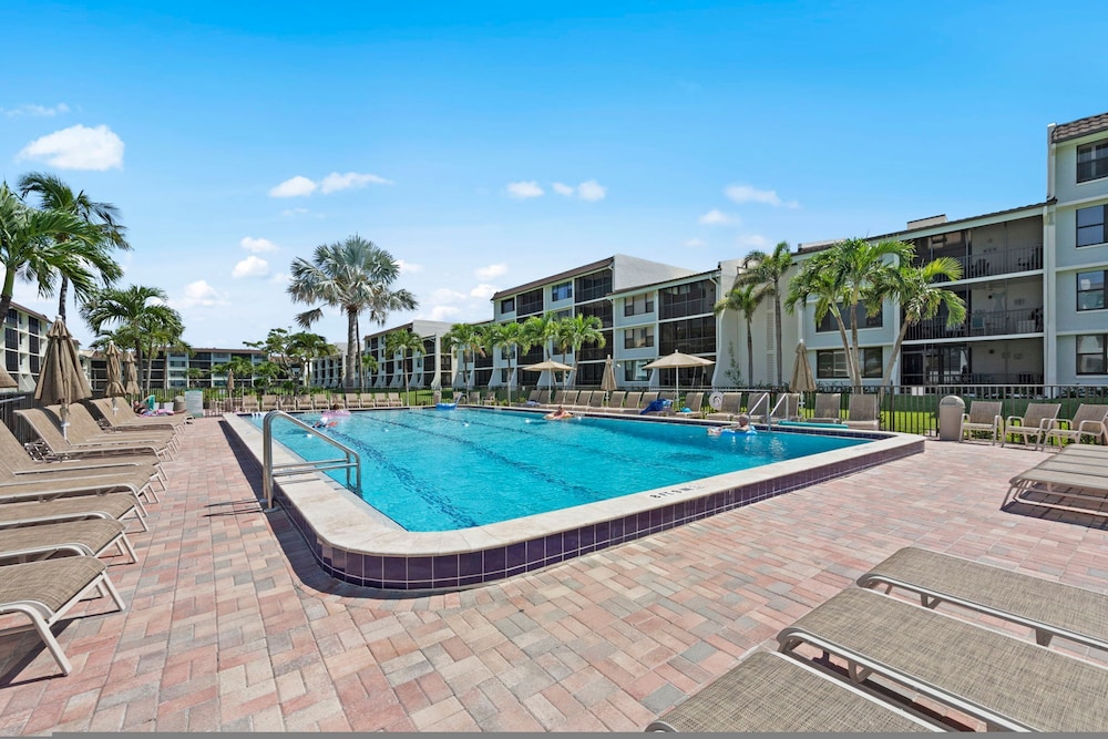 Loggerhead Cay 472 - Beach Front Pet-friendly