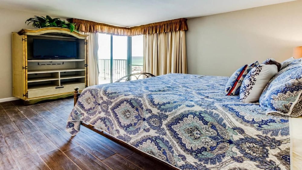 Windward 408w Edgewater view 2