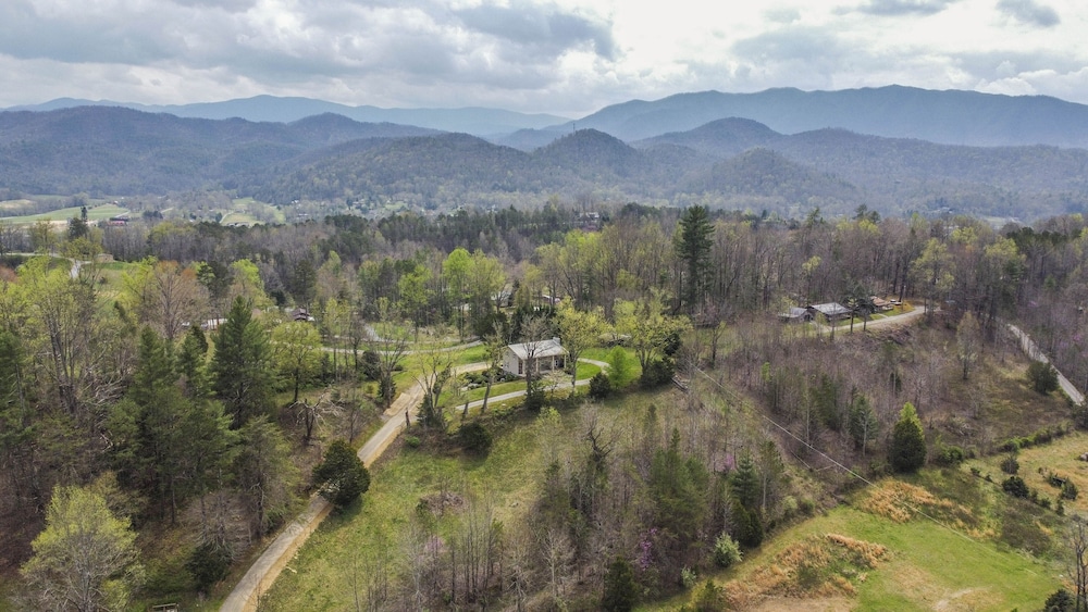 Cypress Ridge 4 Bedroom Home by RedAwning