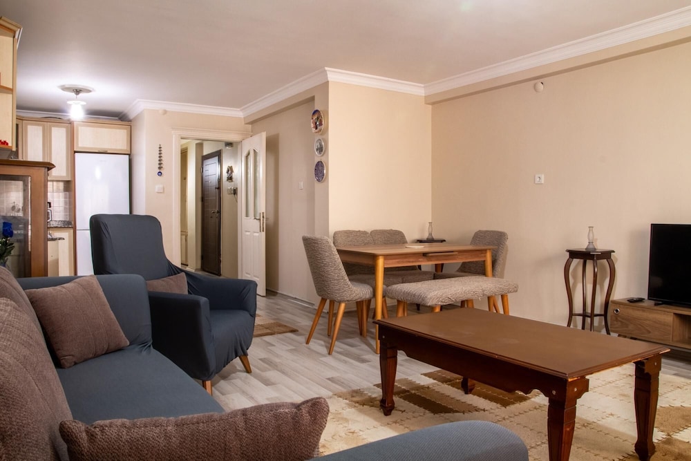 Flat w Balcony 3 min to Kusadasi Beach